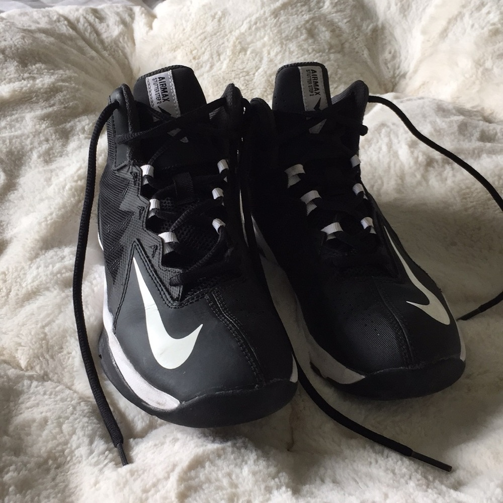 Black and white kids nike air basketball shoes